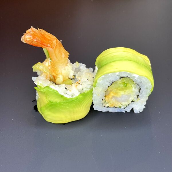Ebi tempura Mango/Awokado (spicy majo, ogórek, krewetka w tempurze, zawijane w mango z żurawiną lub awokado)